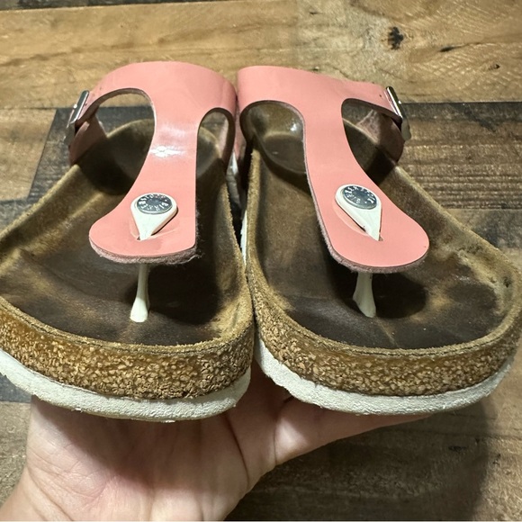 Birkenstock Gizeh Patent Leather Sandals - Picture 6 of 10